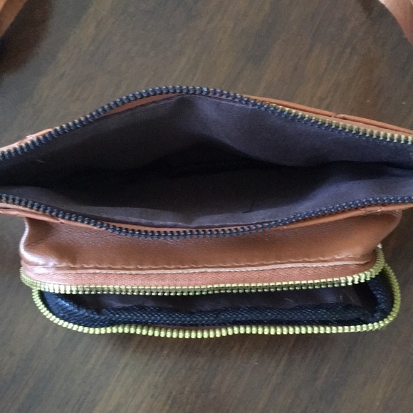 NWOT Quilted Belt Bag - Picture 5 of 7